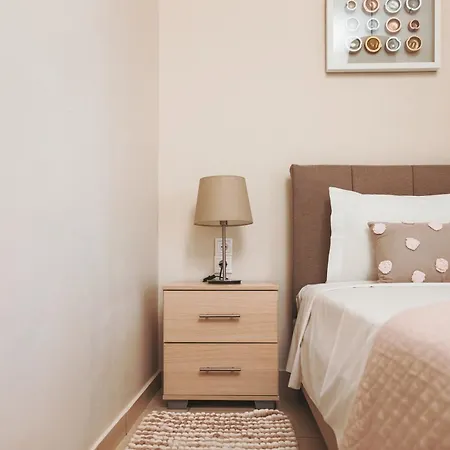 Plakoures Apartment *